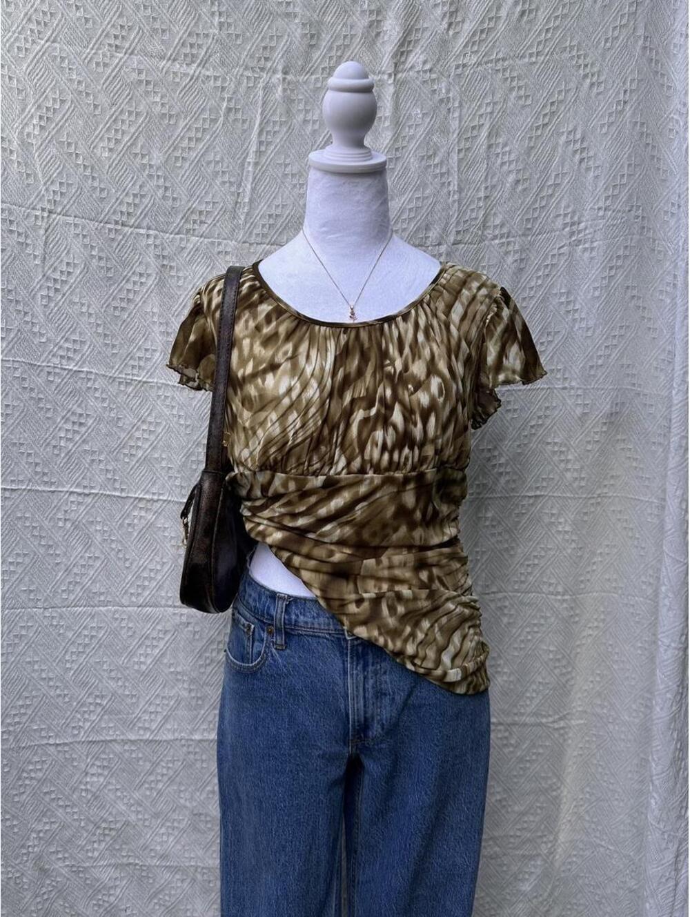 Olive Tone Ruched Top 🫒